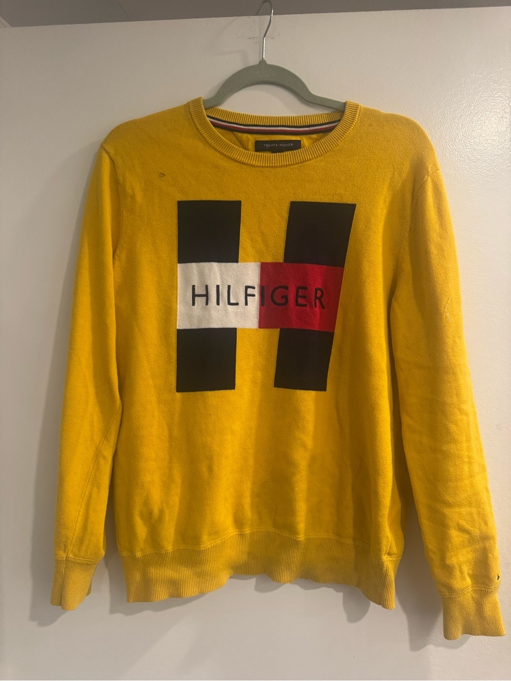Classic Tommy Hilfiger women’s Yellow Logo Crewneck Sweater - size m
